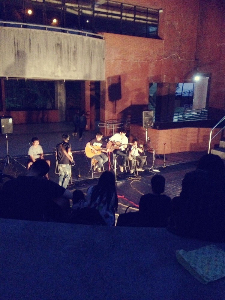 吉他社期初表演(另開新視窗/jpg檔)圖片