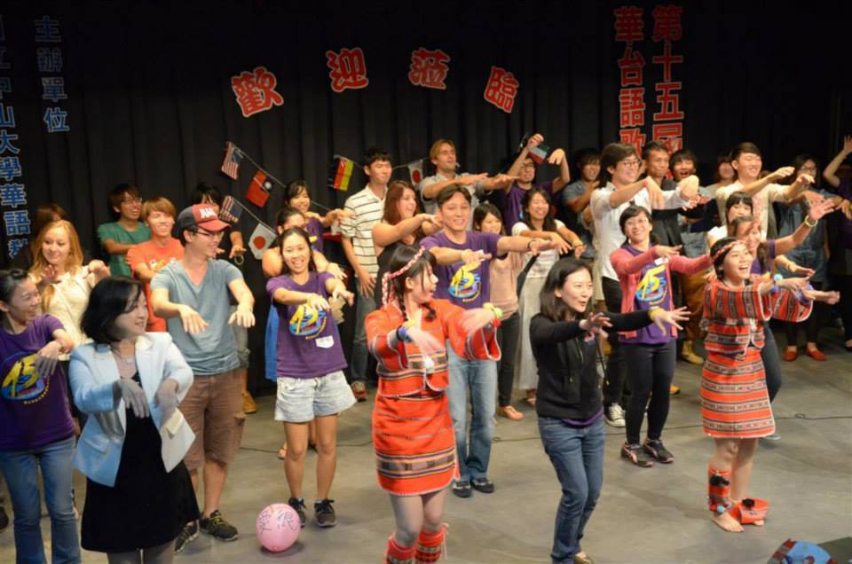 第十五屆外國人華、台語歌唱比賽熱鬧落幕(另開新視窗/jpg檔)圖片