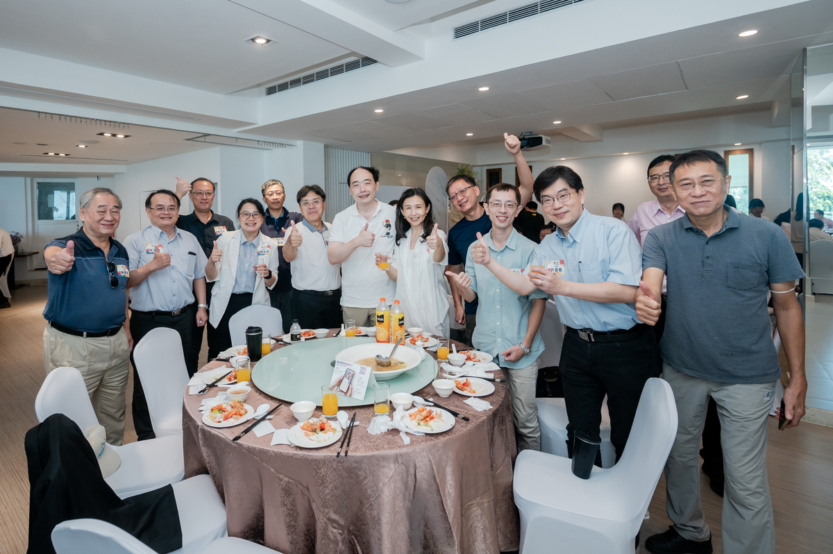 化學系校友(另開新視窗/jpg檔)圖片