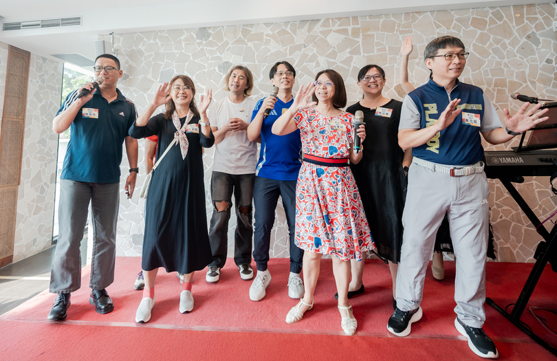 校慶系列》300校友齊聚西子灣　中山大學「畢業30回娘家」溫馨相聚