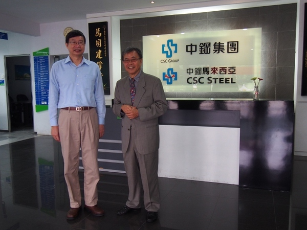 本校鄭英耀校長與陳總經理互達共識，未來將在大馬開辦更多元的人才培訓專班。(另開新視窗/jpg檔)圖片
