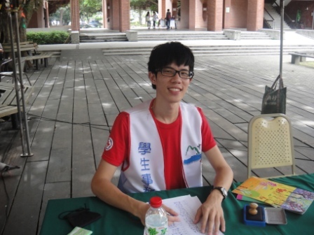 現場服務人員(另開新視窗/jpg檔)圖片
