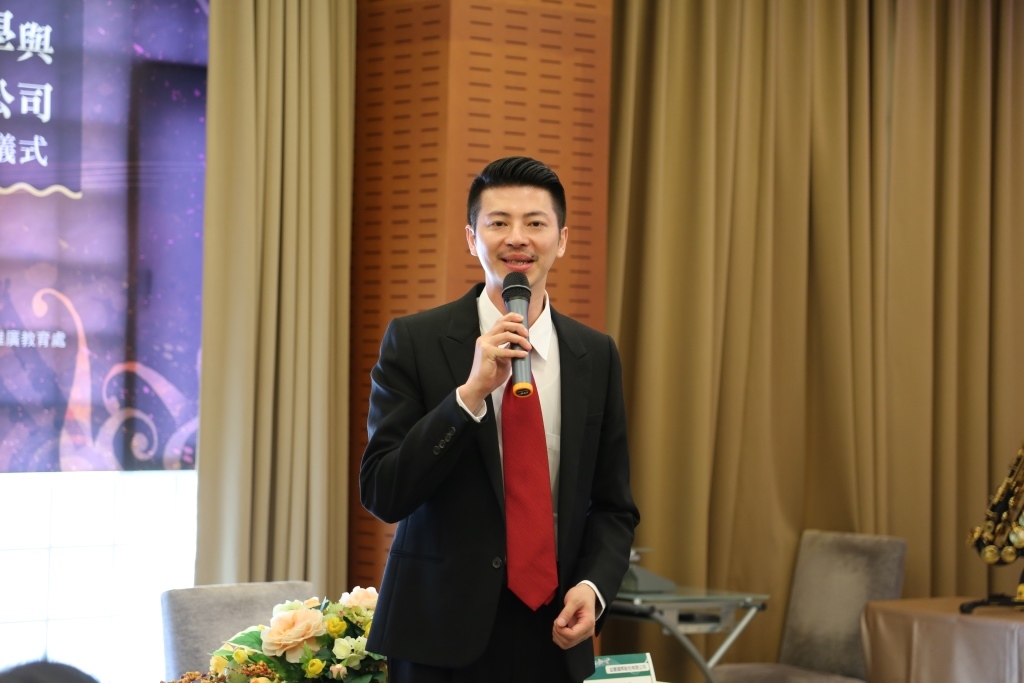 培育樂器維修達人 中山大學與益豐國際締約(另開新視窗/jpg檔)圖片