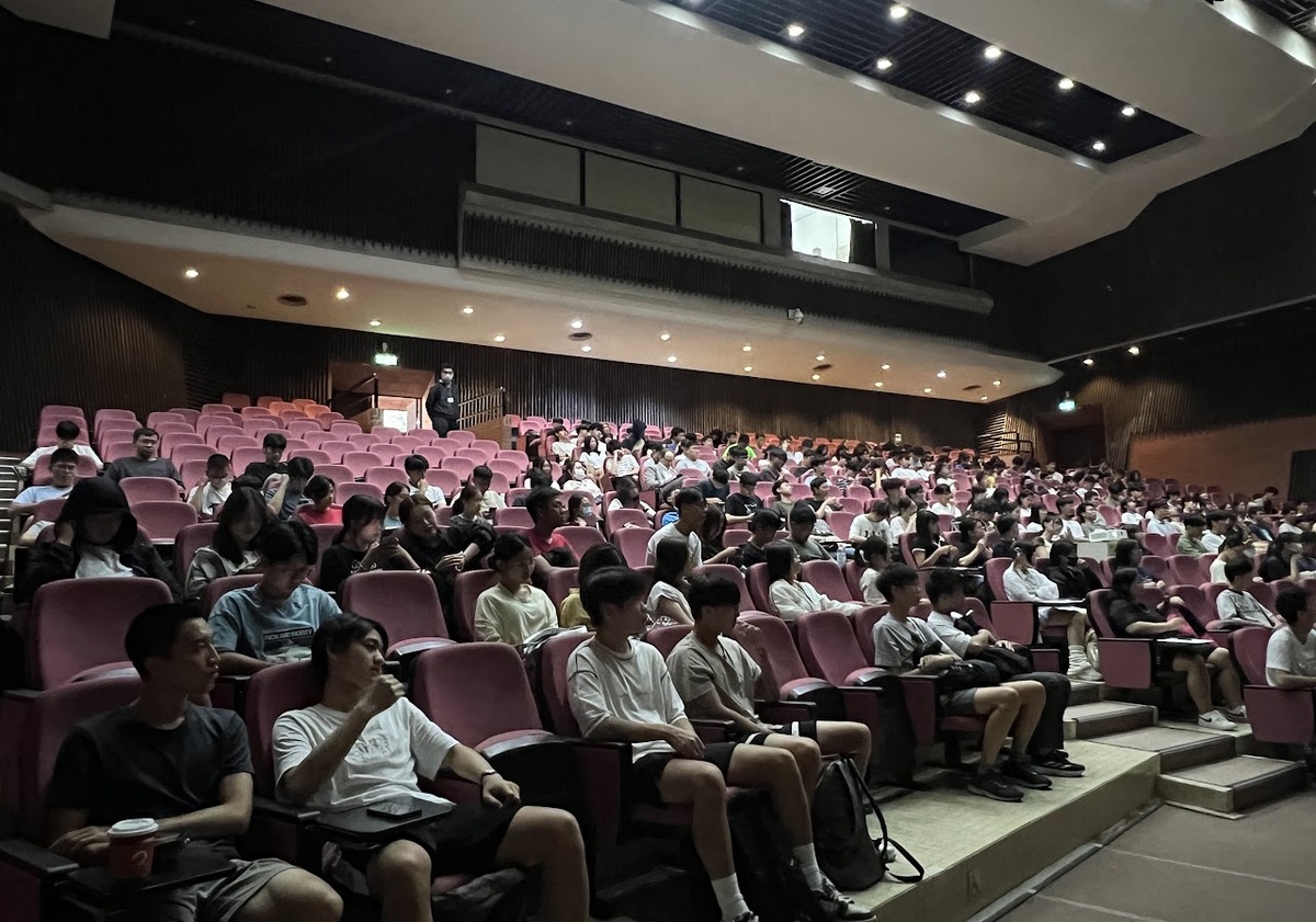 國立中山大學「中文思辨與表達」課程期中跨班演講(另開新視窗/jpg檔)圖片