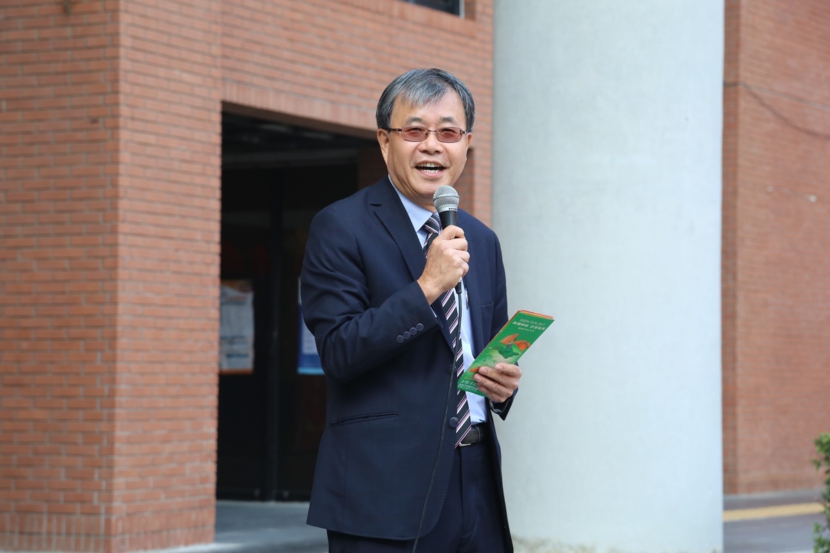 鄭英耀校長祝福大家幸福健康(另開新視窗/jpg檔)圖片