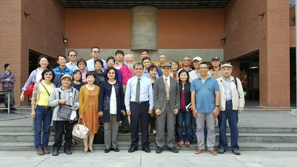 退休人員回校同樂(另開新視窗/jpg檔)圖片