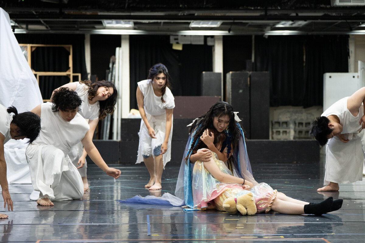 國立中山大學劇場藝術學系年度製作《蝶變纏身》(另開新視窗/jpg檔)圖片