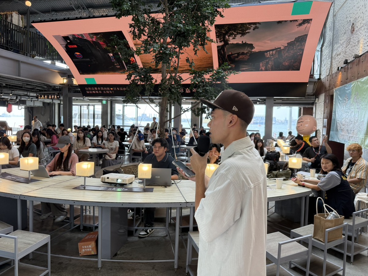 現場聽眾人山人海(另開新視窗/jpg檔)圖片