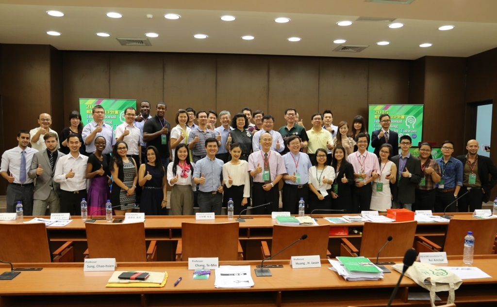 青年老外當顧問 中山大學幫企業找人才(另開新視窗/jpg檔)圖片