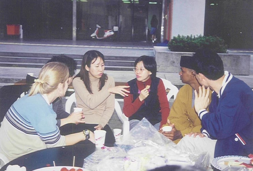 華語中心有來自全球各地的人士前來學習中文.(另開新視窗/jpg檔)圖片