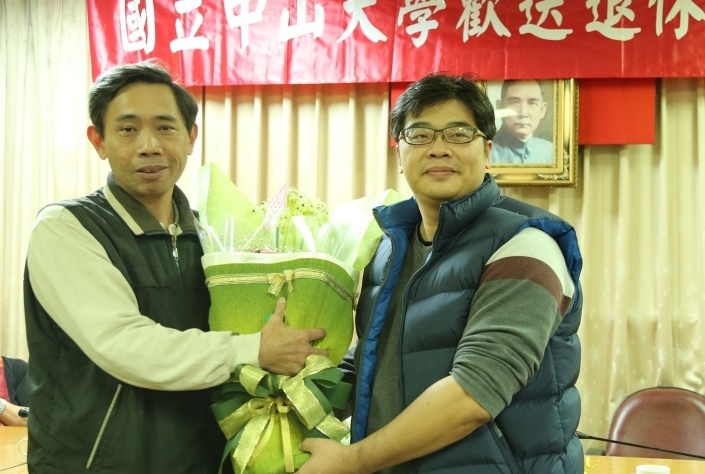 105年度上半年歡送退休人員茶會(另開新視窗/jpg檔)圖片