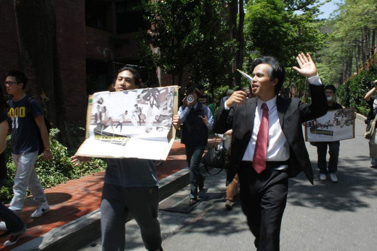 代表團與香港中文大學合影(另開新視窗/jpg檔)圖片