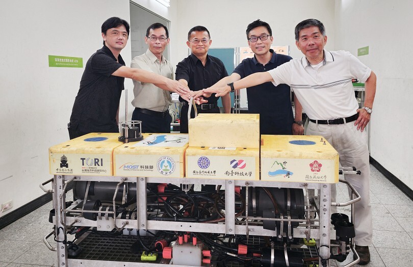 創新AI領航海洋　中山大學研發水下無人機