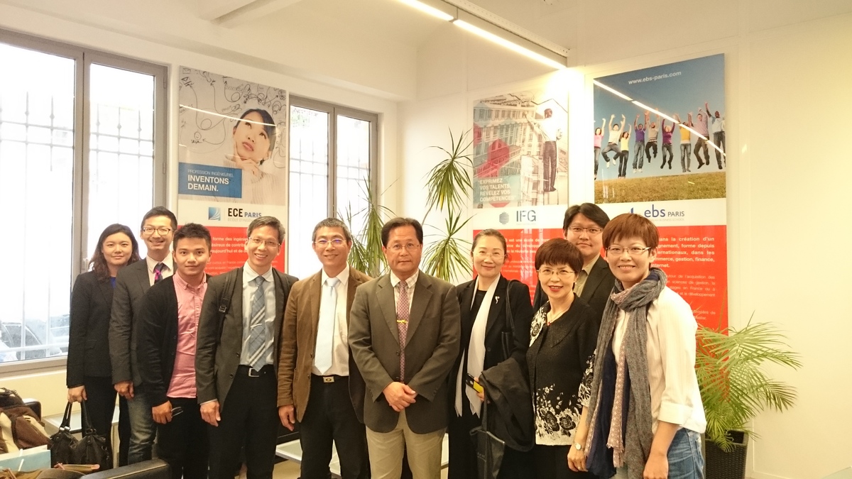 巴黎工業大學合影(另開新視窗/jpg檔)圖片