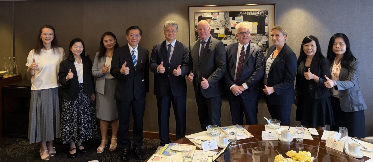 教育部劉國偉政務次長宴請瑞典皇家理工學院餐會合影(另開新視窗/jpg檔)圖片