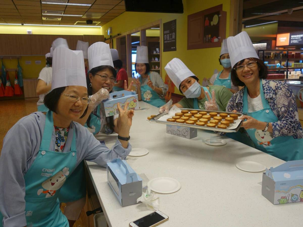 烘焙出爐的鳯梨酥個個渾厚飽滿，香味四溢。(另開新視窗/jpg檔)圖片