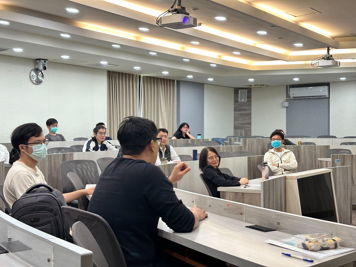 與會者們受益良多、踴躍討論(另開新視窗/jpg檔)圖片