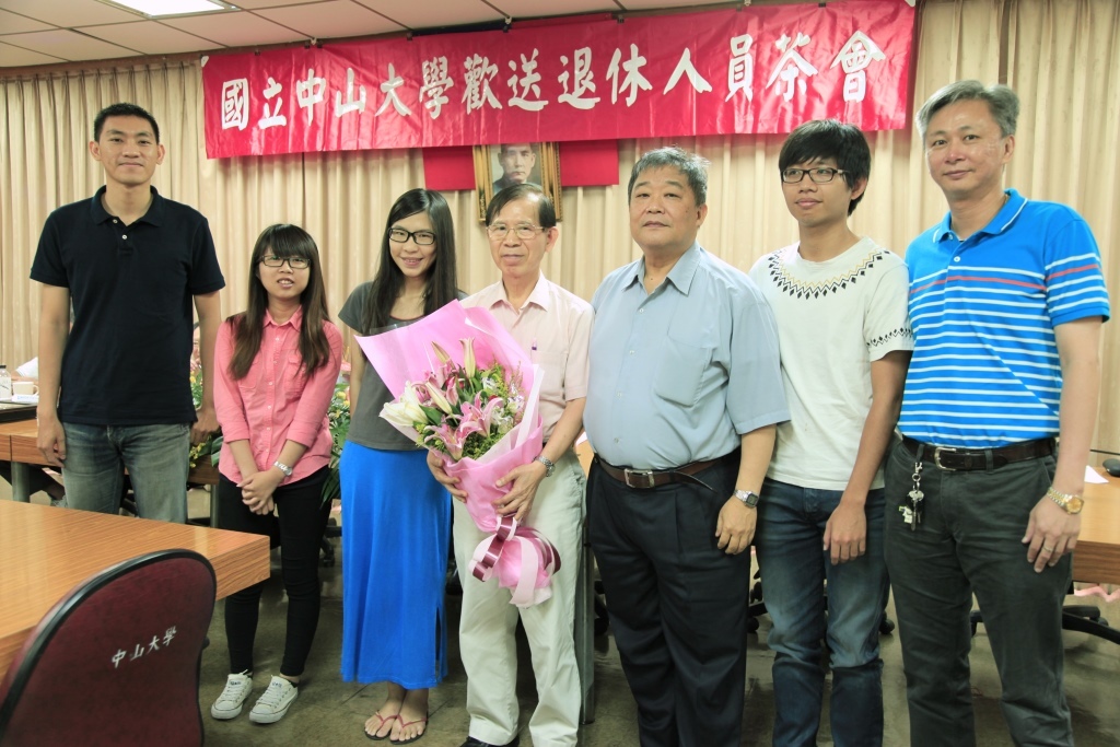 同仁獻花(另開新視窗/jpg檔)圖片