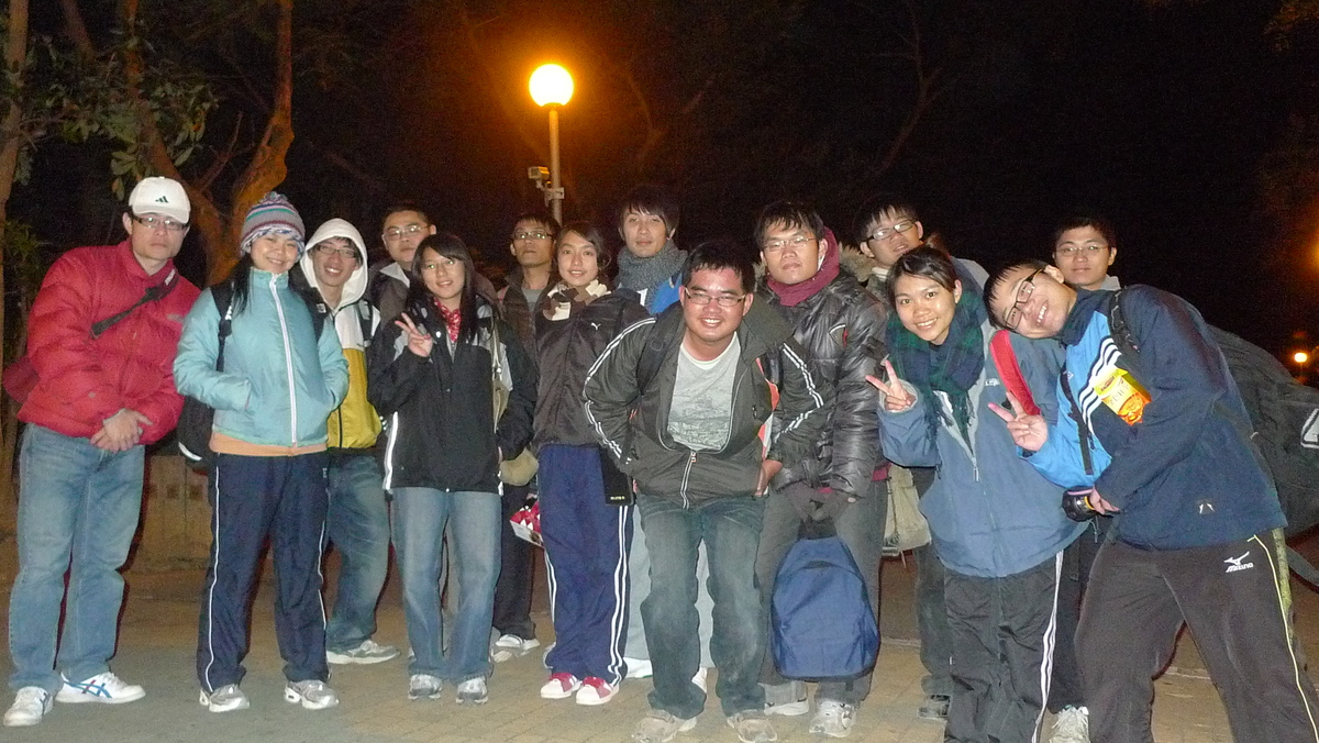 中山中文系壘夜攀少女峰(另開新視窗/jpg檔)圖片
