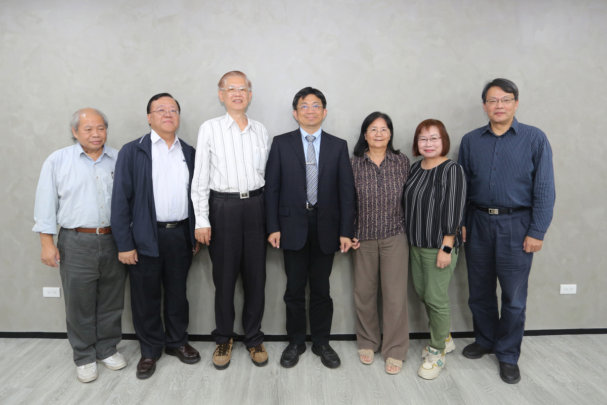 國立中山大學歡送114學年度第2學期退休人員(另開新視窗/jpg檔)圖片