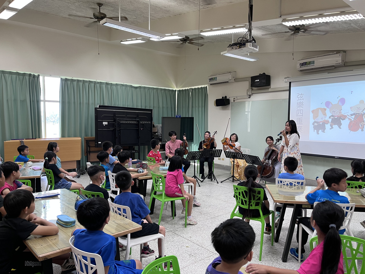 介紹弦樂四重奏(另開新視窗/jpg檔)圖片