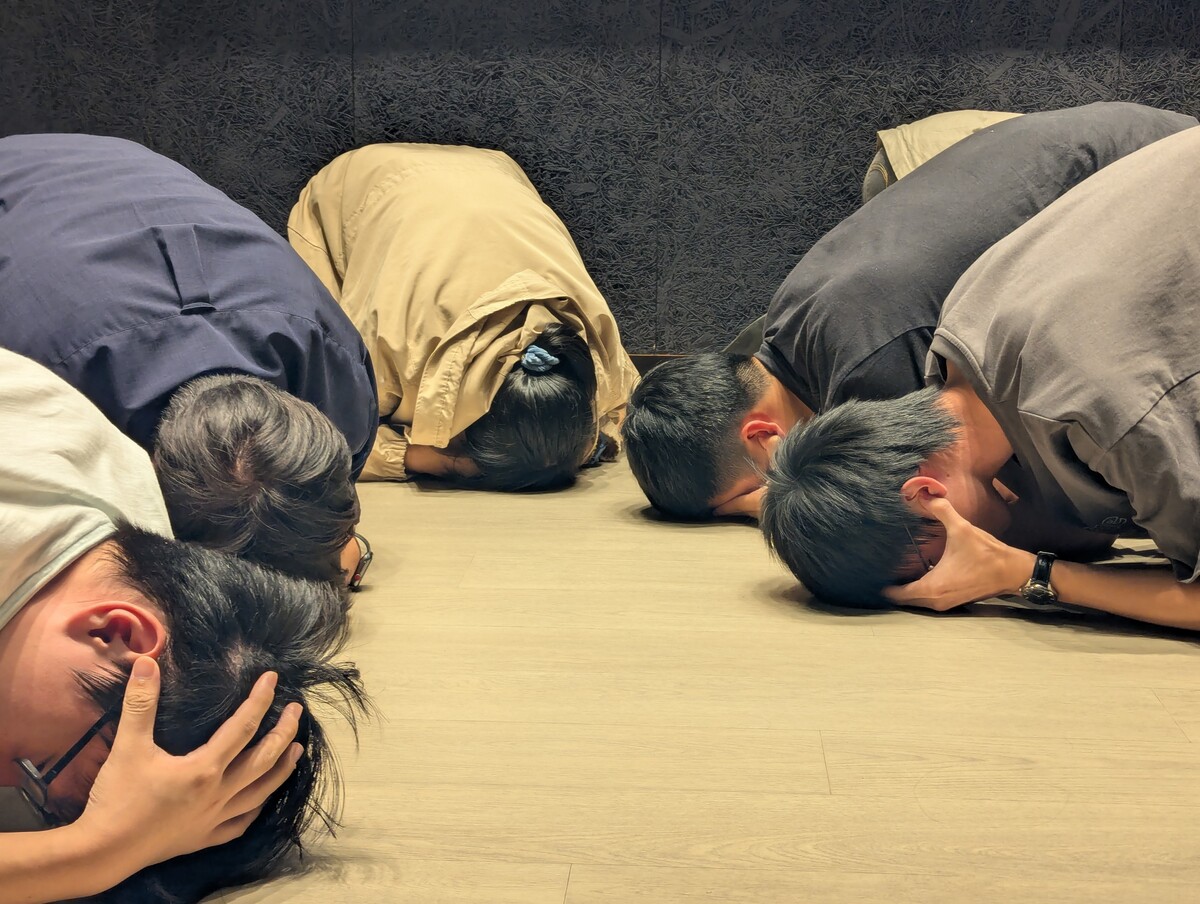 演練緊急避難事件發生應遵守兩牆原則快速避難(另開新視窗/jpg檔)圖片