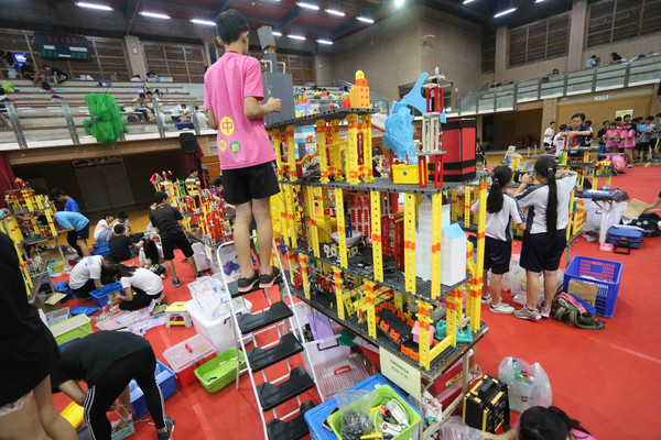 世界機關王大賽 逾200隊齊聚中山大學較勁(另開新視窗/jpg檔)圖片