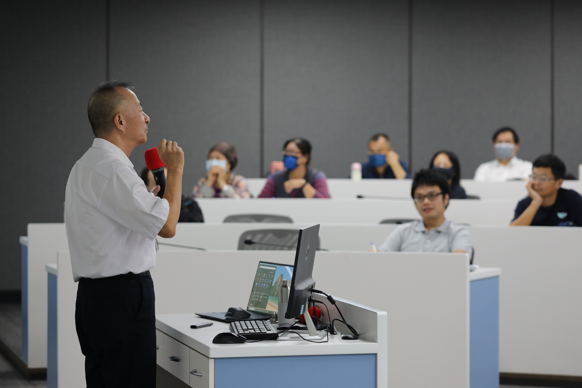 善用AI工具　前教育部主秘李坤崇談ChatGPT五特質五缺失(另開新視窗/jpg檔)圖片