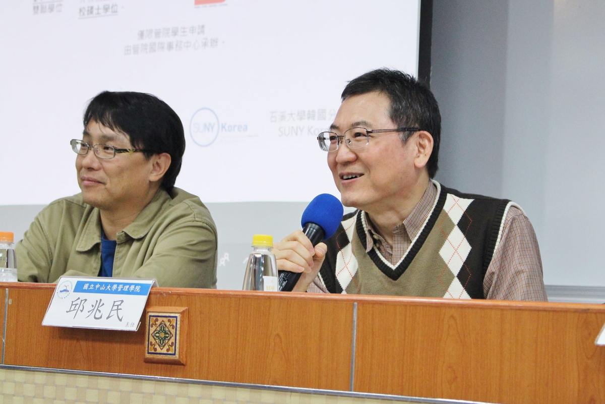 資管系邱兆民教授推薦學生把握管院的雙聯學位資源(另開新視窗/jpg檔)圖片