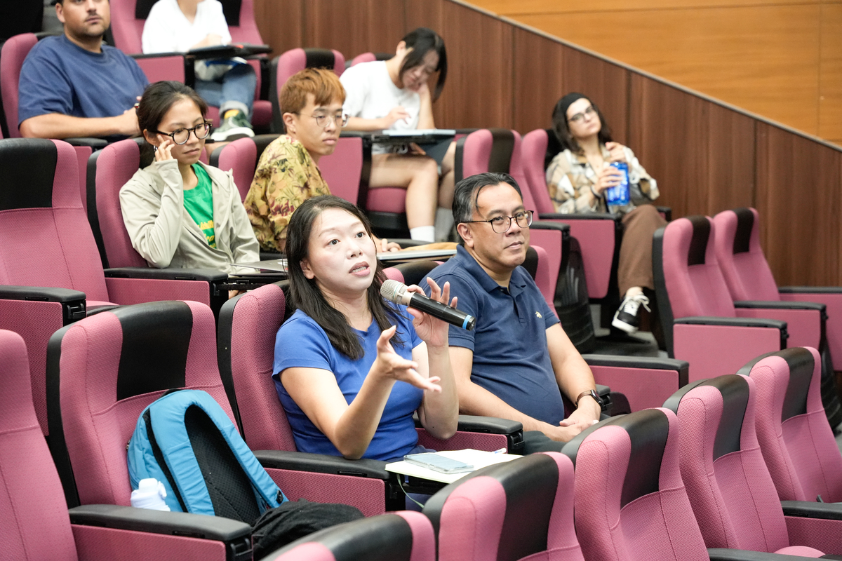 政治大學公共行政學系王慧敏副教授提問(另開新視窗/jpg檔)圖片