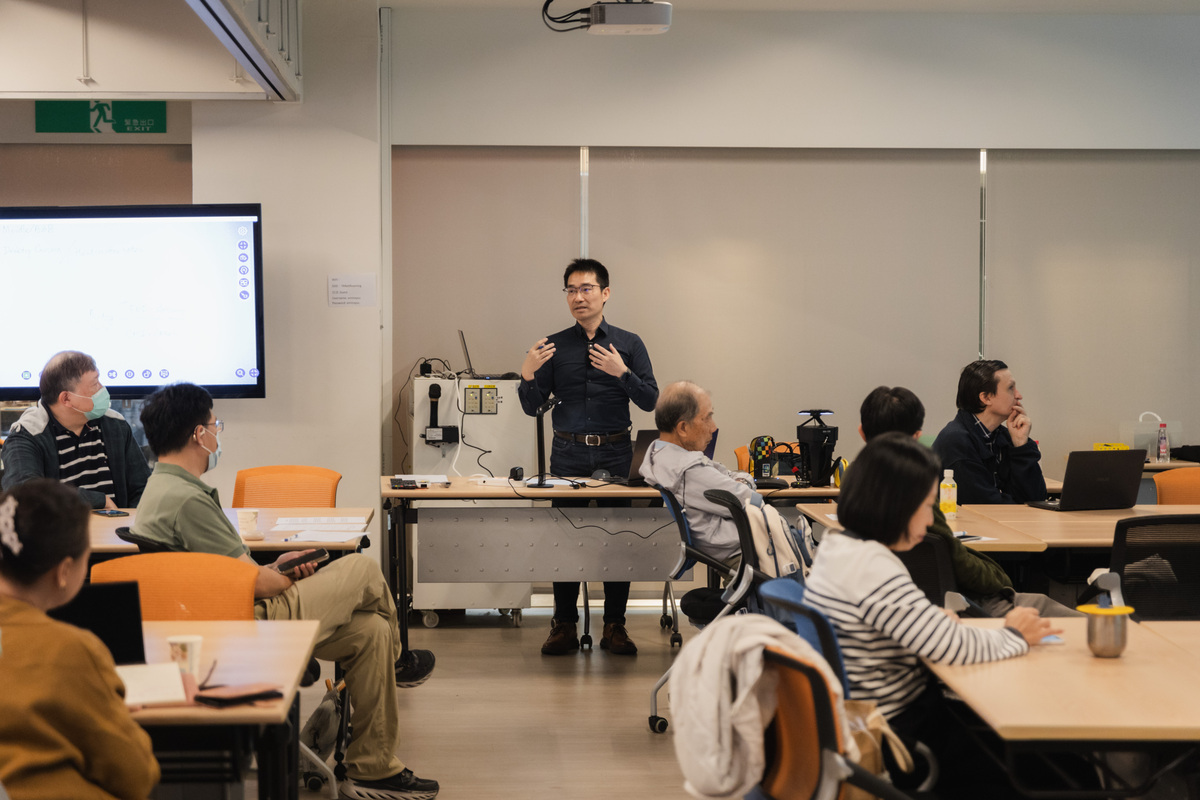 國立暨南國際大學國企系副教授駱世民分享生成式AI工具(另開新視窗/jpg檔)圖片