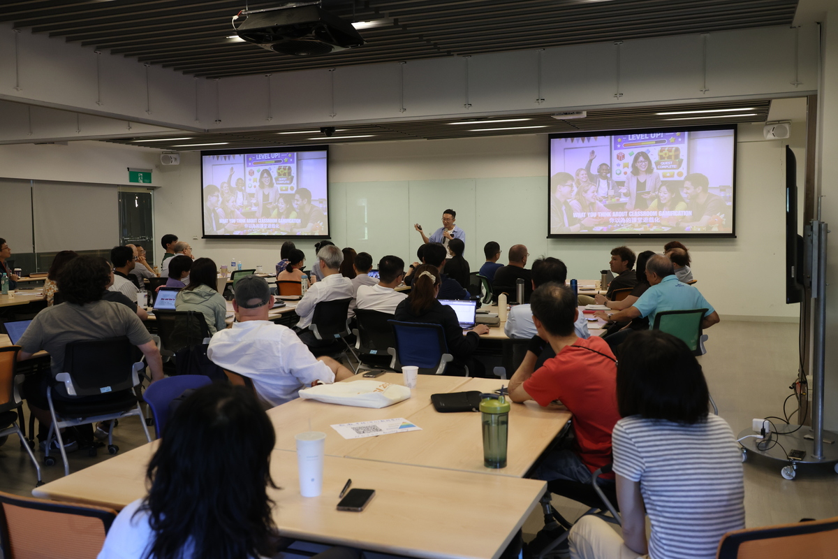 國立臺灣大學公衛學程助理教授黃柏堯分享全英授課可使用之「輕推」策略(另開新視窗/jpg檔)圖片