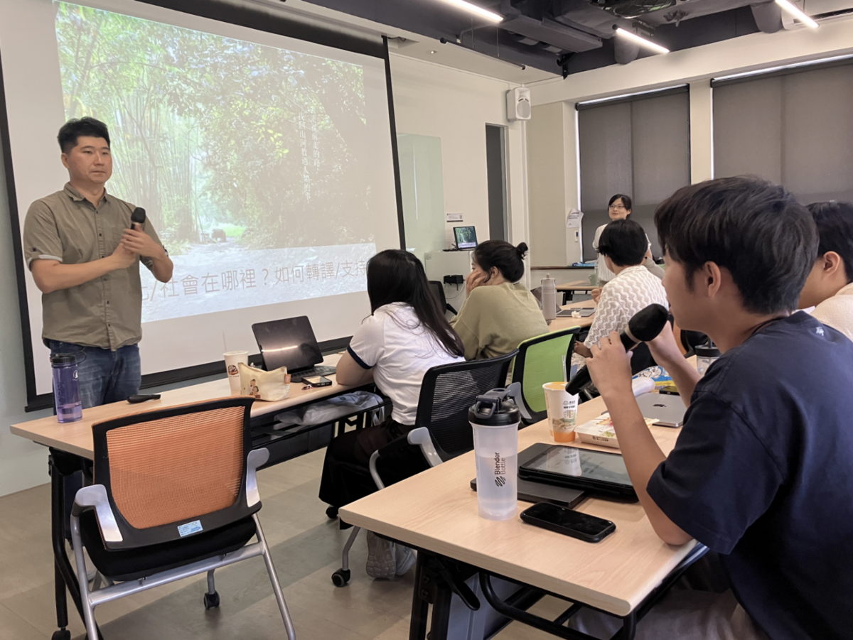 客家委員會前副主委、南庄地方創生青年培力工作站主持人邱星崴「田野特調：在觸動與行動之間」專題演講(另開新視窗/png檔)圖片