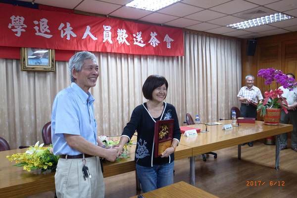 美麗新人生 中山大學歡送退休人員茶會（圖文輯）(另開新視窗/jpg檔)圖片