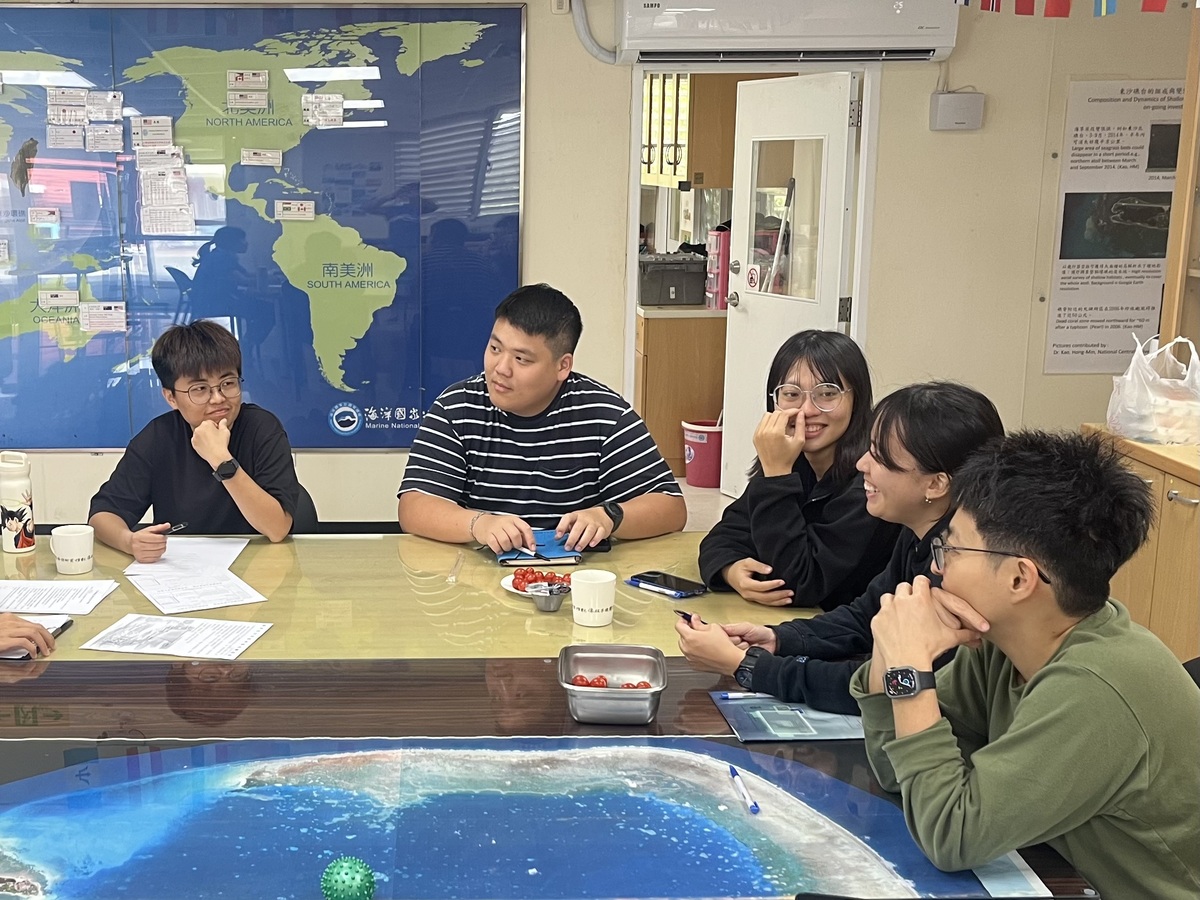 海洋研究不只在書本　中山大學USR課程實地探查東沙生態奧祕(另開新視窗/jpeg檔)圖片