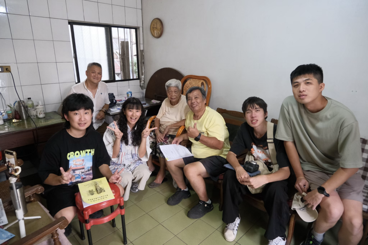 團隊訪談目前最年長的拍瀑拉族陳蔡雪梅耆老(另開新視窗/png檔)圖片