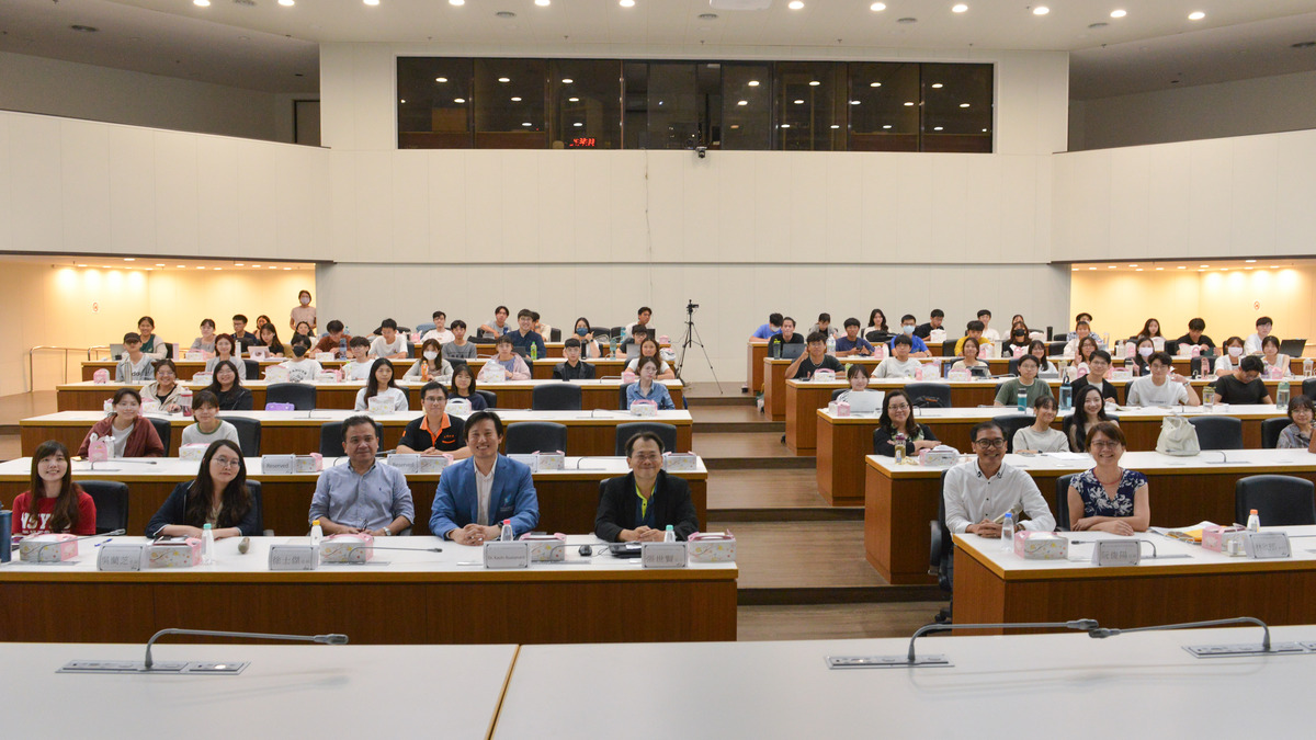 講座吸引近150位中山師生踴躍參與，現場座無虛席，共同探索AI與創業在東南亞的潛力與挑戰。(另開新視窗/jpg檔)圖片
