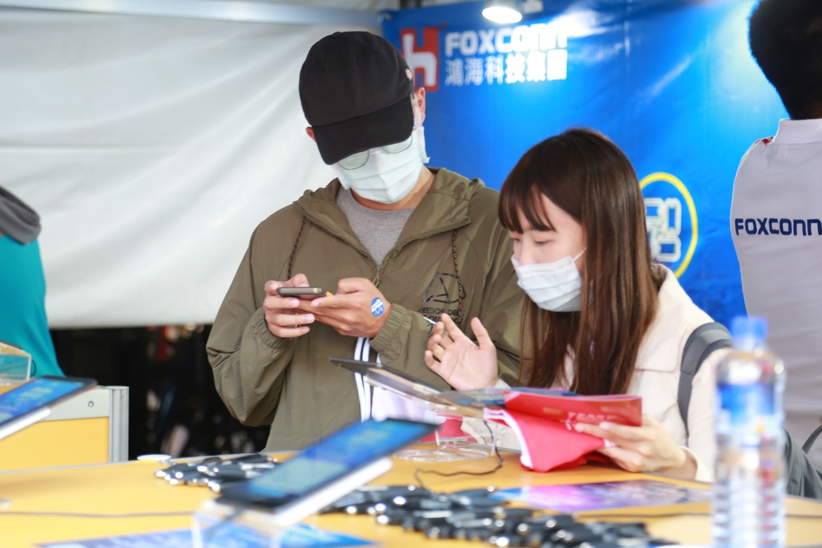 半導體、金融科技業搶人才　中山大學辦高屏就業博覽會(另開新視窗/jpg檔)圖片