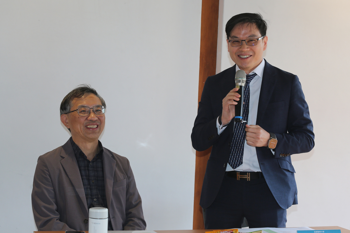 高雄醫學大學黃書鴻主任秘書(另開新視窗/jpg檔)圖片