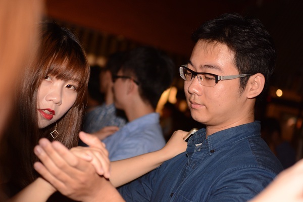 仲夏夜之夢 中山大學宿舍舞會華麗登場(另開新視窗/jpg檔)圖片
