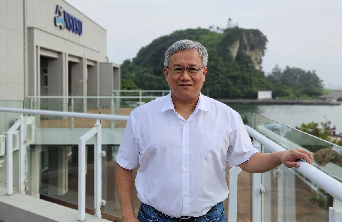 中央研究院環境變遷研究中心何東垣研究員為海洋資源學系學士班學士班78級校友(另開新視窗/jpg檔)圖片