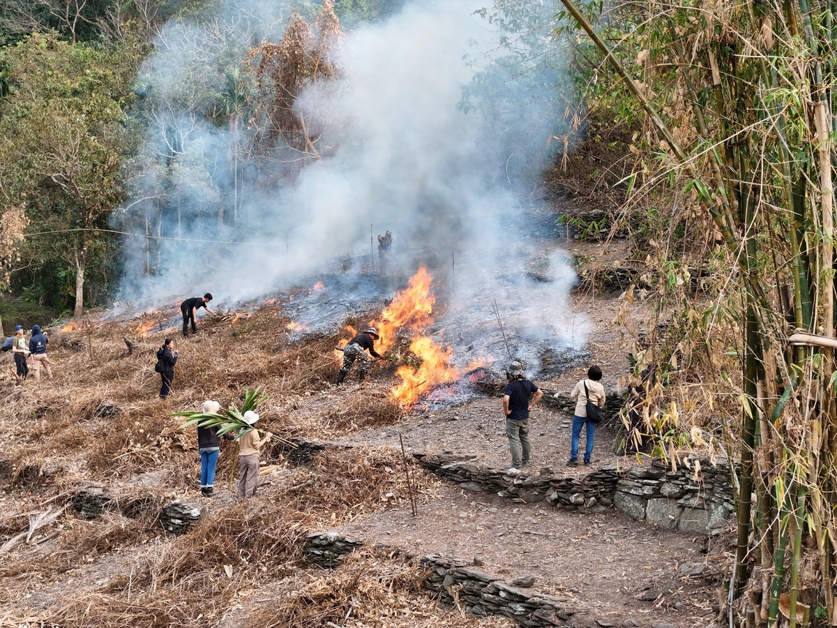 2026年寒假期間，中山大學將開設「原民知識與實作」課程，與日本高知大學合作，一同至臺灣原民部落實地研究原民燒墾知識，開啟國際教學合作與跨文化交流的新篇章。（圖為資料照）(另開新視窗/jpg檔)圖片