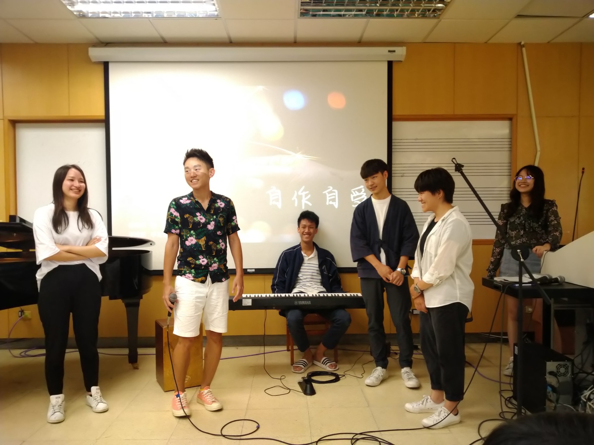 甜蜜饒舌尬上台語搖滾　文院課程原創單曲公演　(另開新視窗/jpg檔)圖片