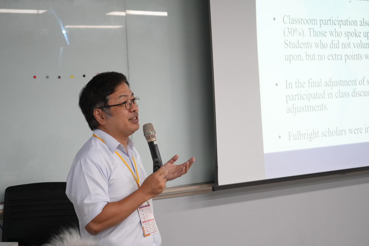 中山大學外國語文學系副教授施智閔帶領「多元評量的理論與實務」教師社群交流(另開新視窗/jpg檔)圖片