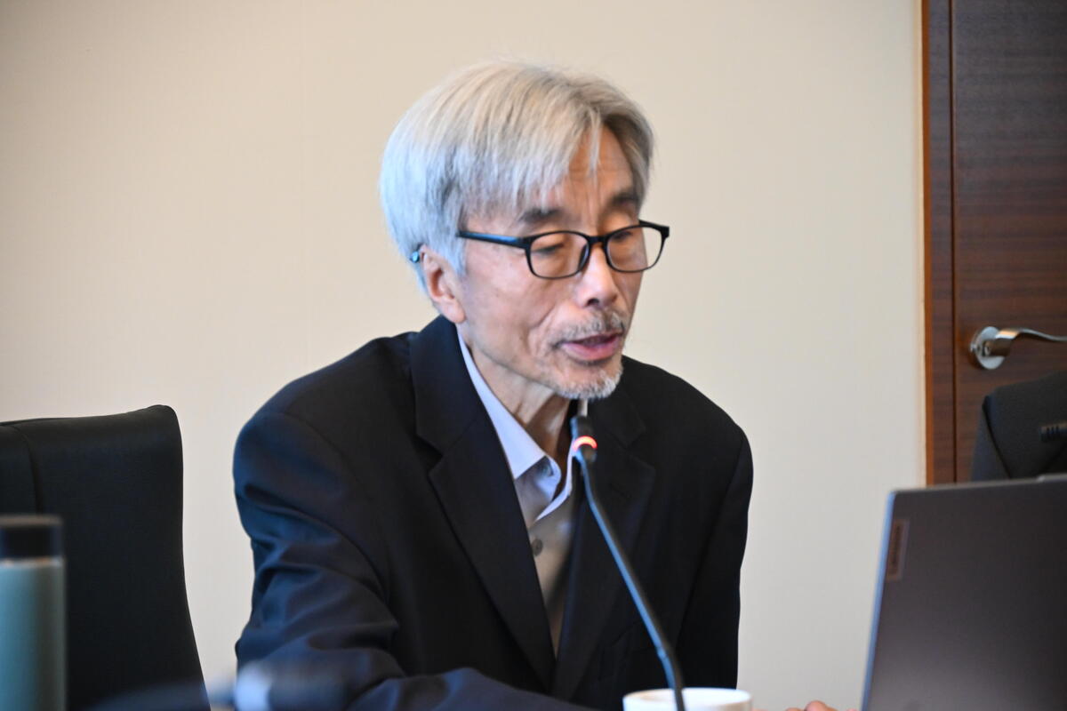 加拿大多倫多大學訪問教授鄭家棟(另開新視窗/jpg檔)圖片