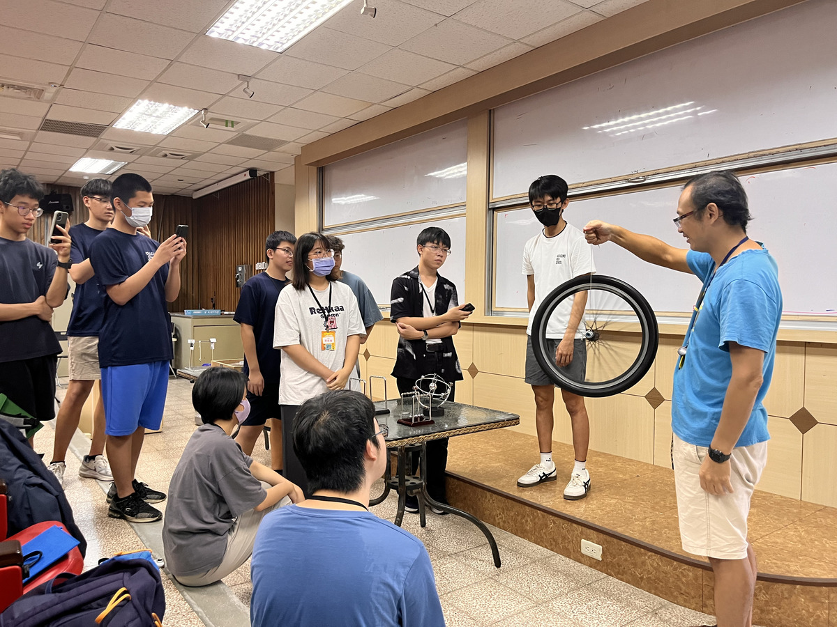 物理學系趣味科普(另開新視窗/jpg檔)圖片