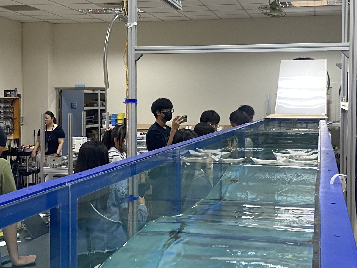 海工系波濤中的智慧－從紙船認識海洋工程與波浪模擬水槽(另開新視窗/jpg檔)圖片