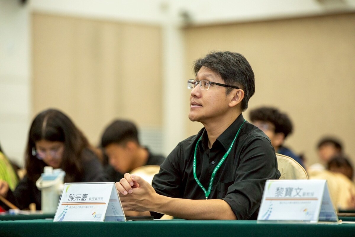 中山大學政治學研究所所長陳宗巖(另開新視窗/jpg檔)圖片