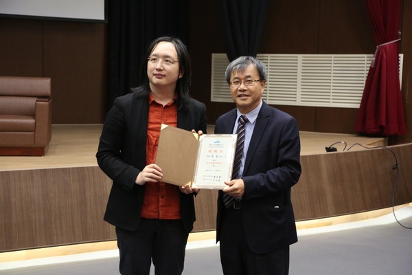 與中山學子談教育 唐鳳：學門是阻礙(另開新視窗/jpg檔)圖片