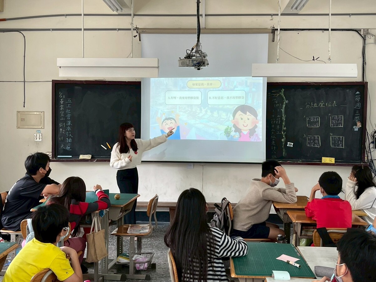 塑膠袋流浪記故事解說(另開新視窗/jpg檔)圖片